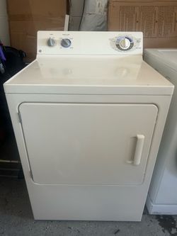 GE Appliances Dryer