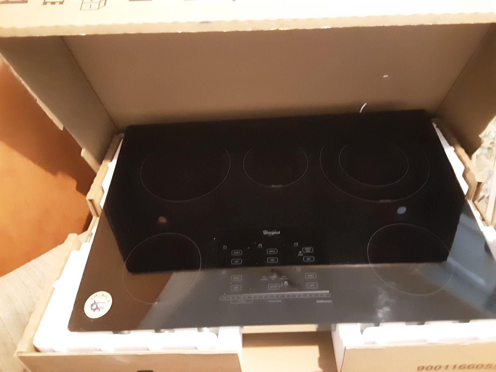 Whirlpool Gold Series 30" Glass Cookktop (came with the new house but we upgraded our appliance package so I dont need this one)