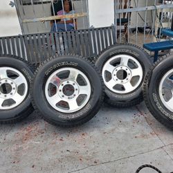 Michelin LT 265/70/R17