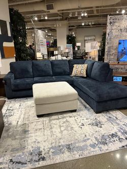 Make a bold statement to your living room with 2 Pc Aviemore Sectional