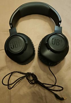JBL Quantom 100 Gaming Headset 