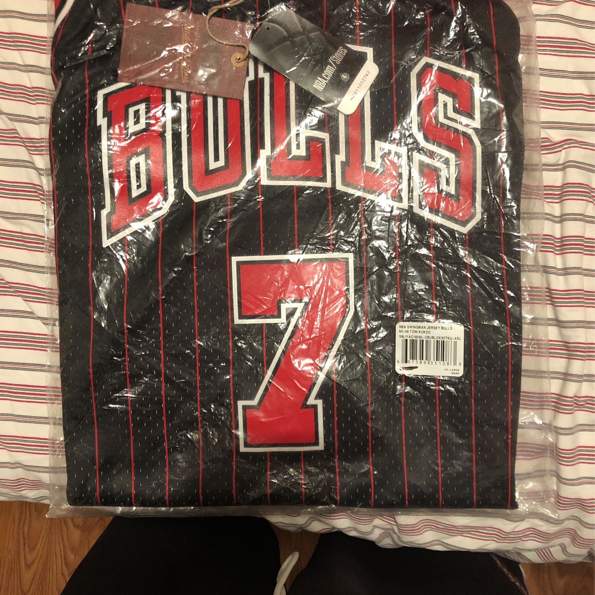 Chicago Bulls 4XL Toni Kukoc Unwrapped