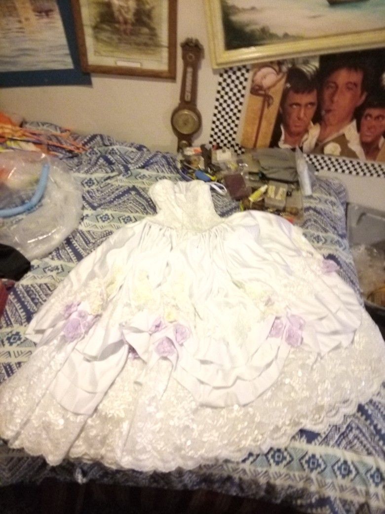 WEDDING DRESS