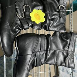 Boots Sz 8
