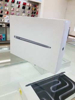 MacBook Air m1 8gb ram 256gb ssd