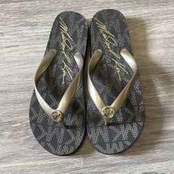 MK Sandals Size 9