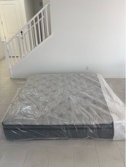 Brand New King Size Beauty Rest Mattress ($750 retail)