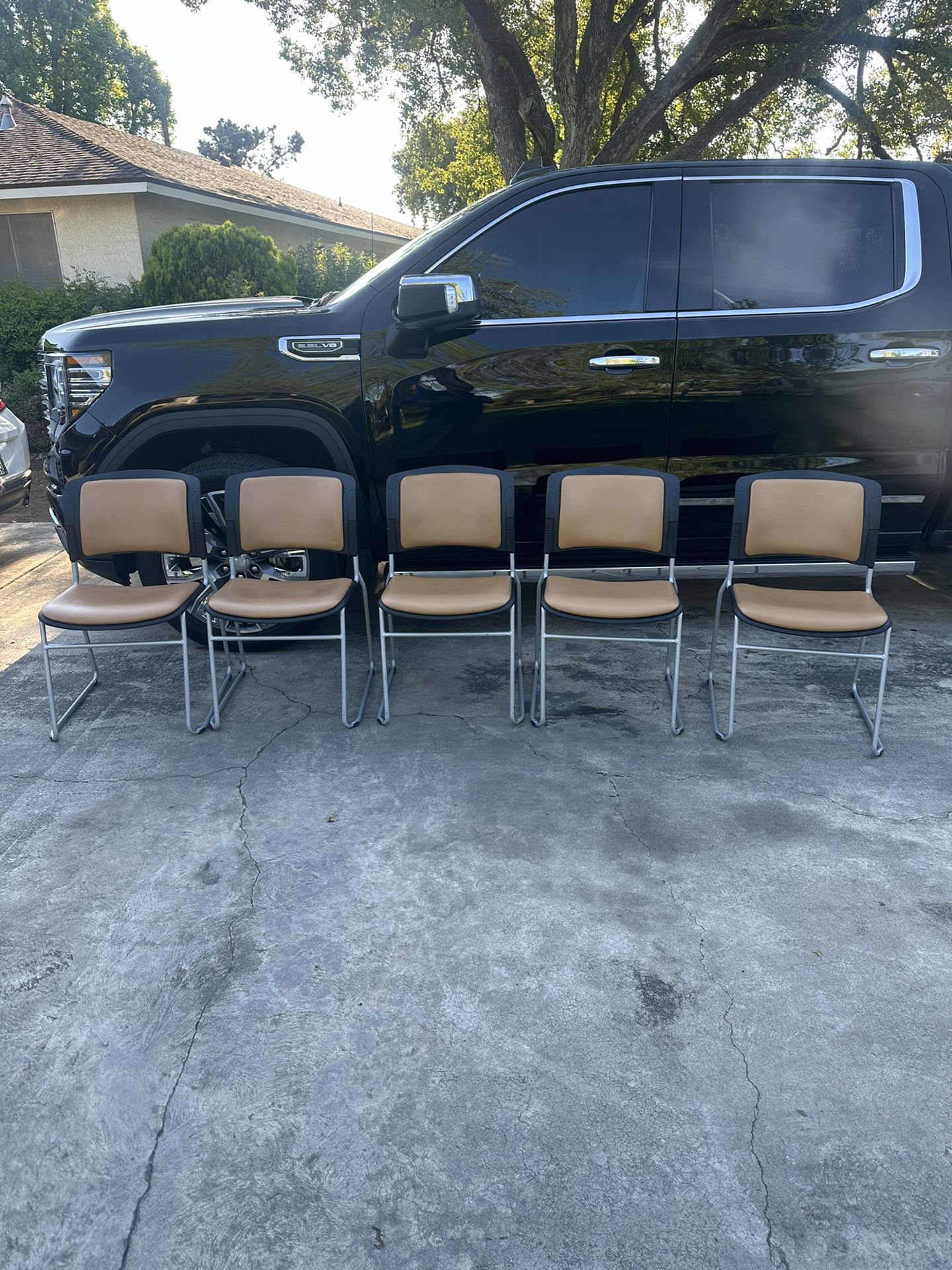 Leather Stacking Chairs $100 For All  or $20  Each 10 Available Abla Español 