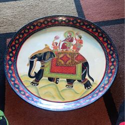 22”round Metal Heavy Duty India Art  Can Be Hung Or Has Felt For Table  Beautiful 