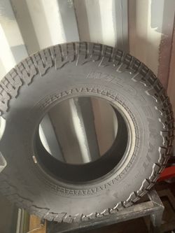 Falken Wildpeak A/T 37x12.5 R18 Tire Brand New
