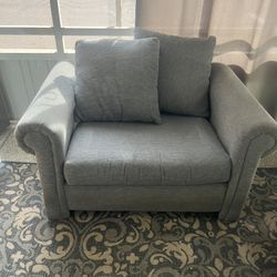 Love Seat Pulls Out Into A Bed 