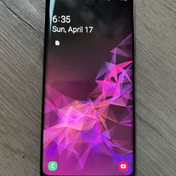 Samsung Galaxy S9 AT&T With Gear VR(case and controller)