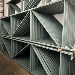 Pallet Racks 