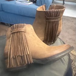 Corral Tan Side Fringe Shortie Boot Size 5