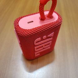 JBL GO3 Speaker, Like New