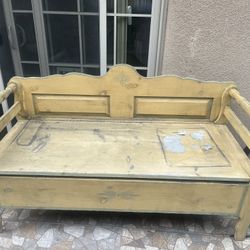 FREE Wooden bench 