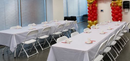 Plastic White 6ft Tables , chairs , Mesas y Sillas de Fiestas