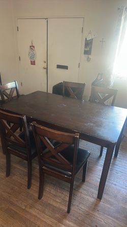Free 6 chair dining table