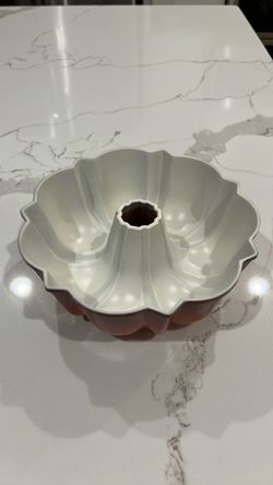 Vintage Nordic Ware 6 Cup Bundt Pan