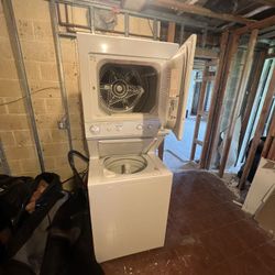 White Dryer And Washer Machine 
