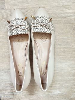 Women’s shoes