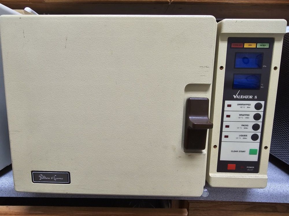 Pelton & Crane Validator 8 Autoclave Sterilizer