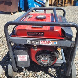 Predator generator 4000 W.