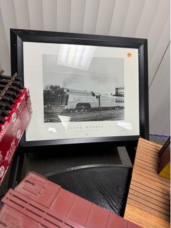 Train hanging art pictures