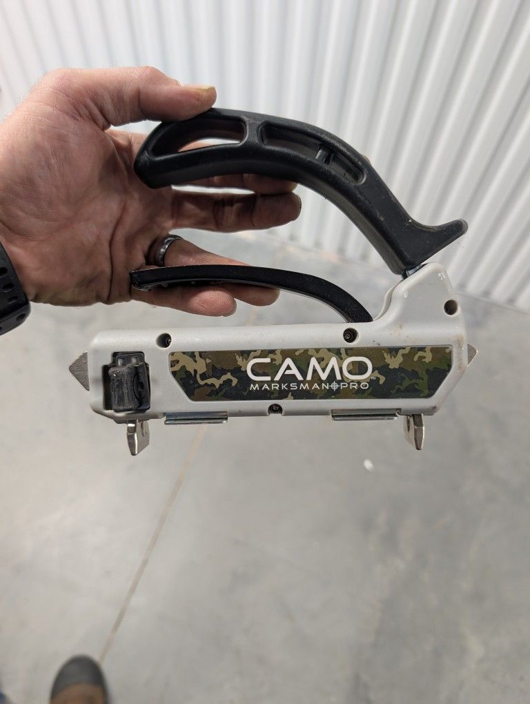 CAMO Marksman Pro Hidden Deck Fastening System tool
