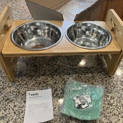 Wood Raised Dog Bowl 