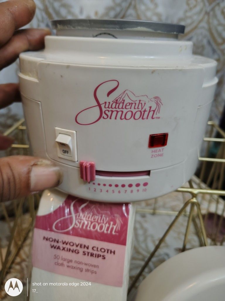 Suddenly Smooth Waxing Kit