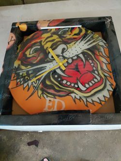 Ed hardy glass clock