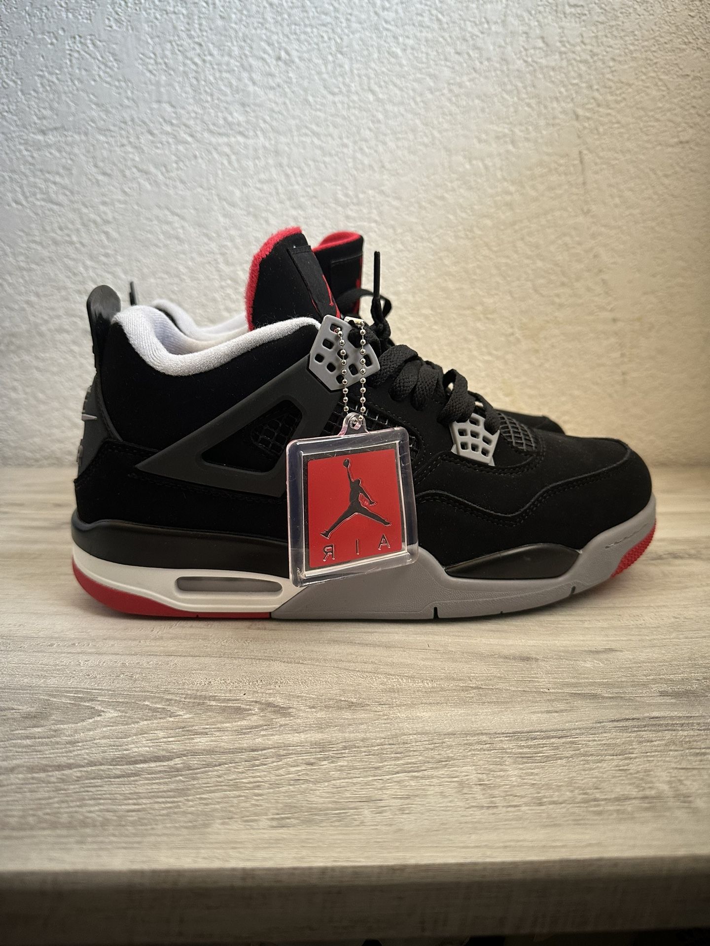 Jordan 4 Retro Bred (2019)