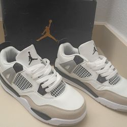 Jordan 4 Retro (SB)
