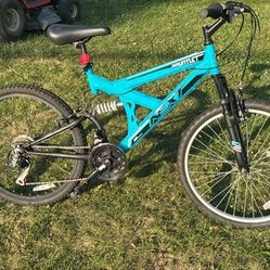 Next Gauntlet 24” 18 Speed Mountain Bike