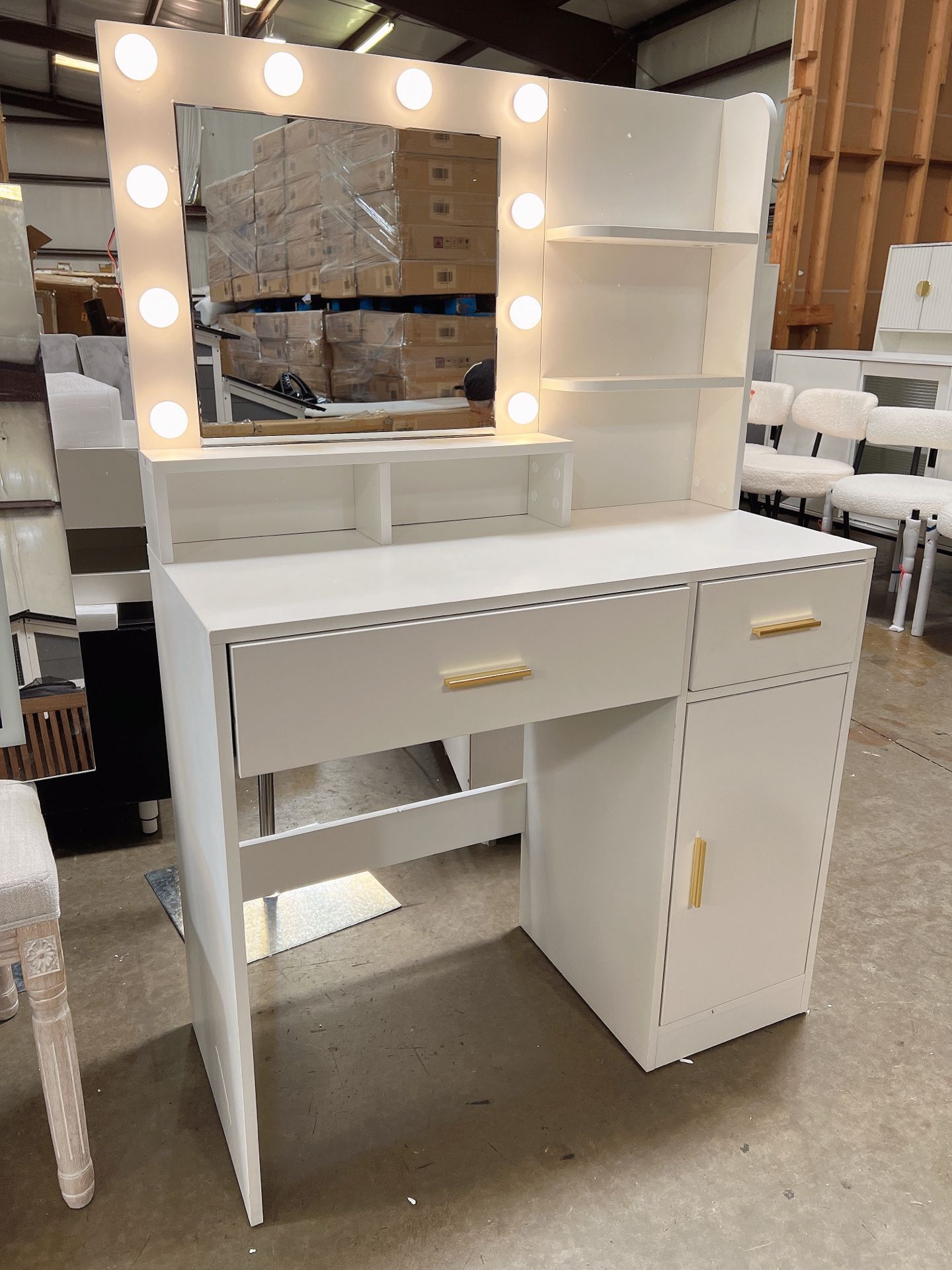 Beautiful color combination, only one π»π».. Makeup Vanity with Lights, 37inch Vanity Desk, 4 Large Drawers Dresser with Lighted Mirror, 3 Lighting Mo