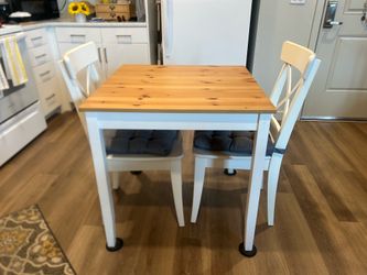 Kitchen Table & Chairs