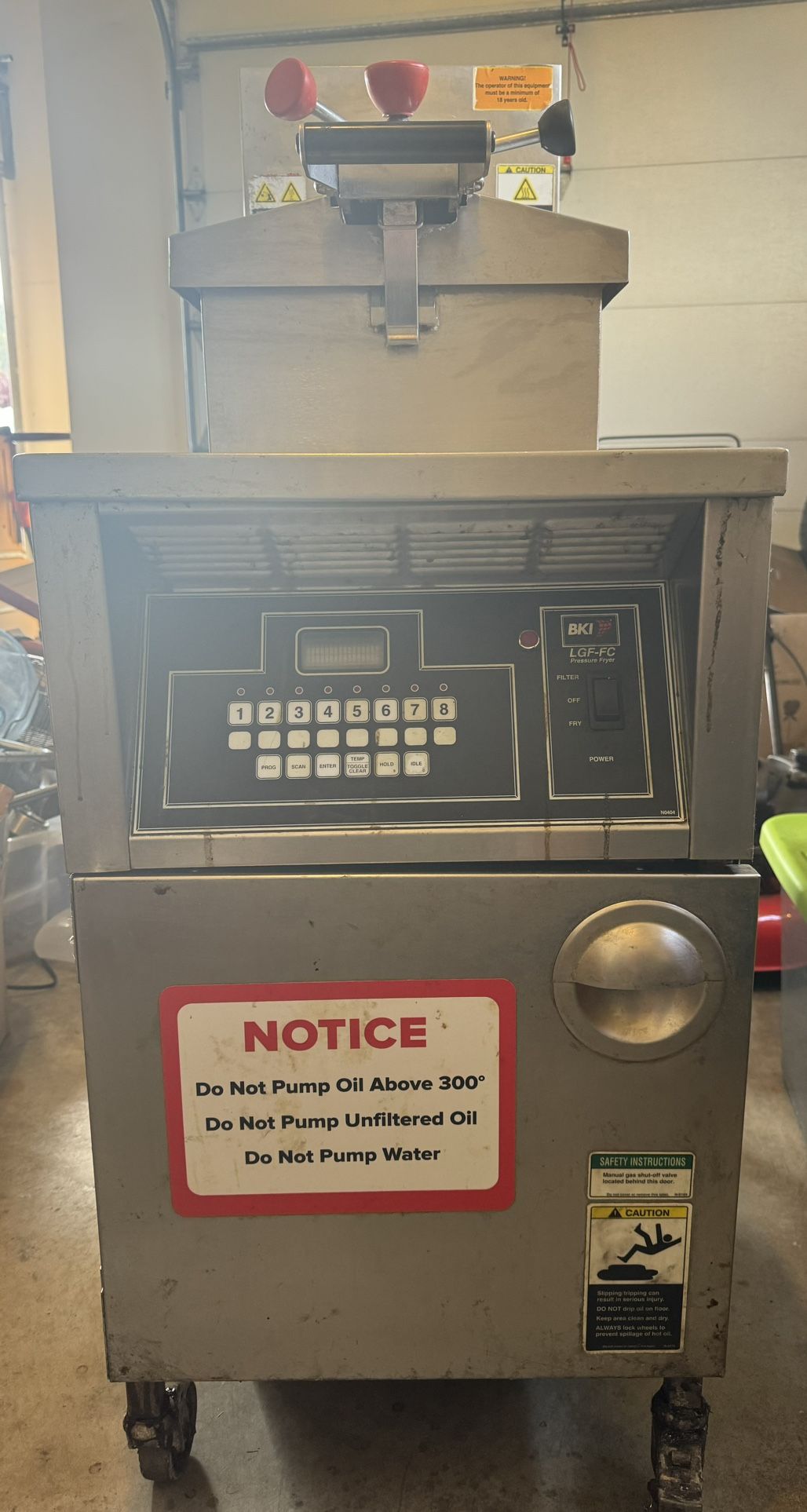 Commercial Pressure Fryer $500 OBO