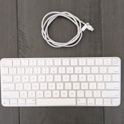 Apple Magic Keyboard Touch ID Lightning (Apple Silicon Devices)