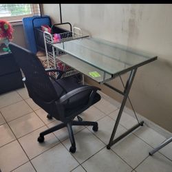 Free Desk And Chair