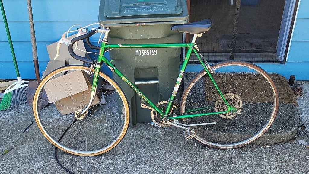 Vintage Peugeot Racing Bike.