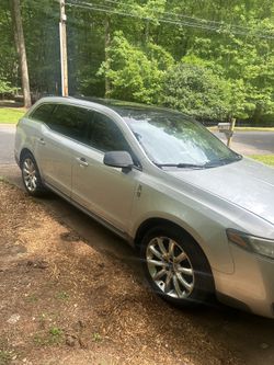 2010 Lincoln MKT