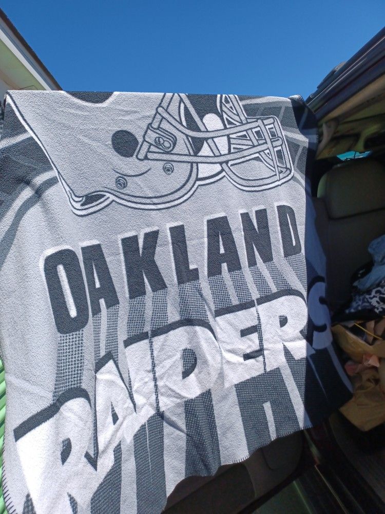 Oakland Raiders Fleece Throw Blanket Twin