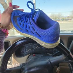  Nike