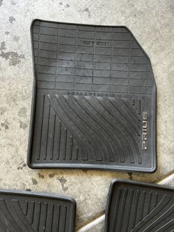 Toyota Prius 2012 Floor Mats