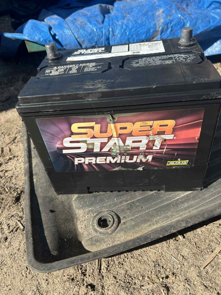 100% Charge Works Good Super Start Economy Car Battery 