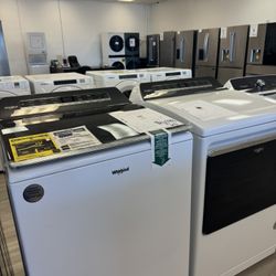 Whirlpool Top Load Washer And Front Load Gas Dryer In White 