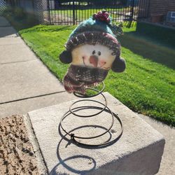 Mattress Spring Snowman Shelf Decor