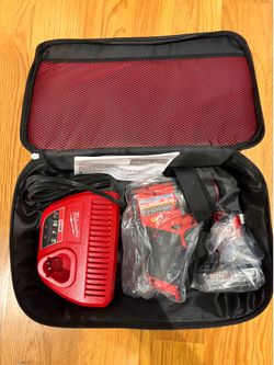 Milwaukee M12 hammer drill kit