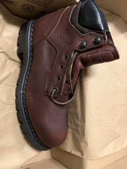 Red Wing 2326 women’s 7.5 B steel toe boot